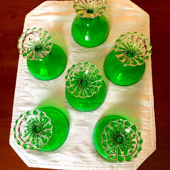 Emerald green Desert Glasses Set Of 6 Green Glasses With Clear Glass Flower Stem - Picture 8 of 8
